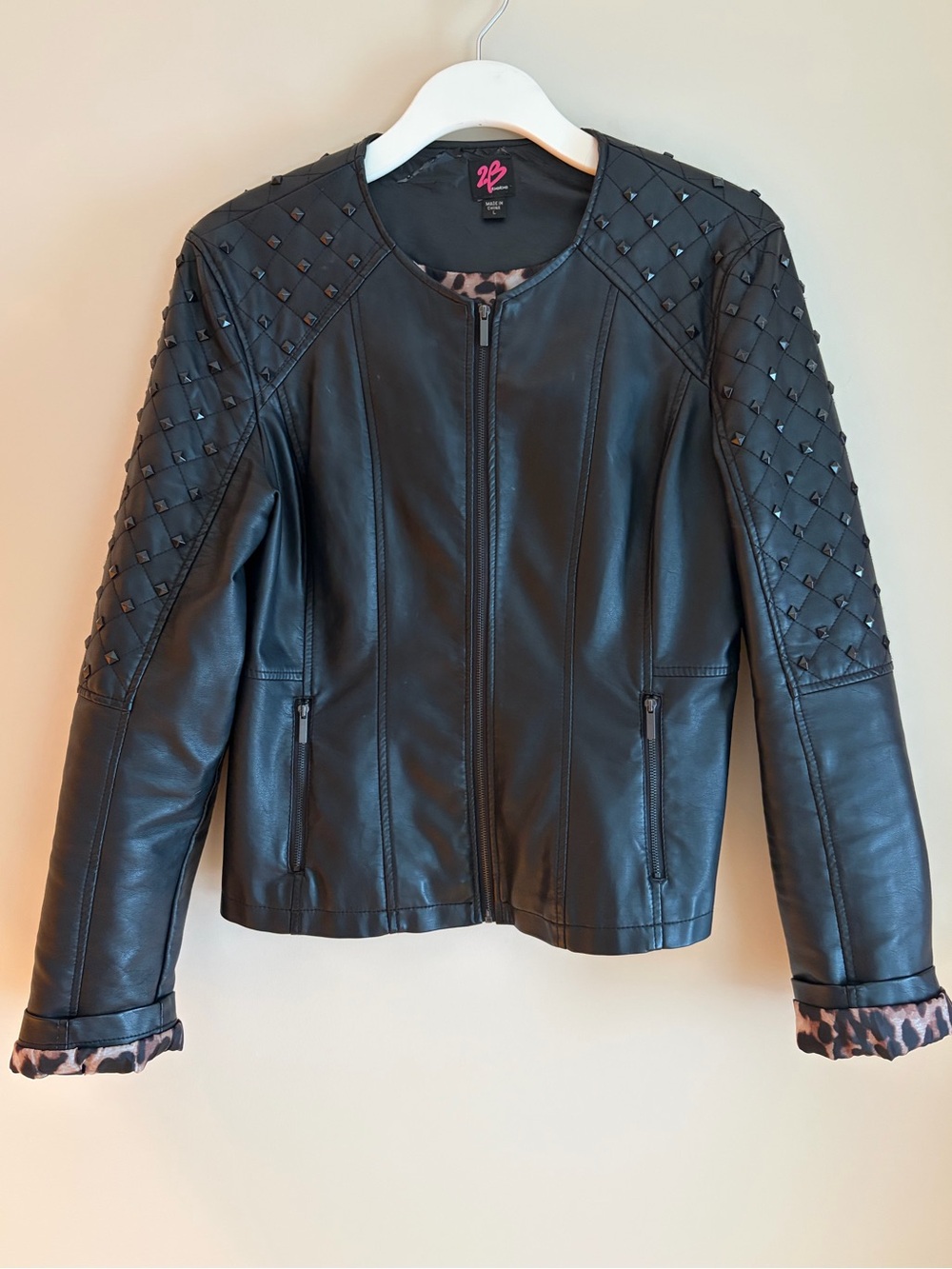 2B Bebe size L black faux leather jacket with studs - Picture 2 of 16